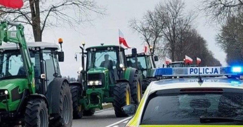 zdjęcie: Apelujemy o sprawdzenie tras przed wyjazdem w podróż samochodem w kierunku Warszawy / fot. KPP w Pułtusku