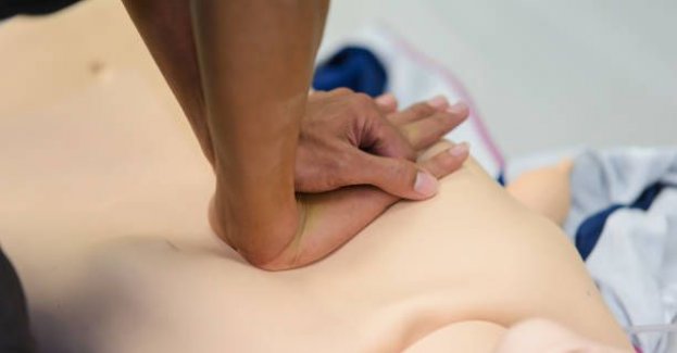 Policjant przywrócił mężczyźnie funkcje życiowe