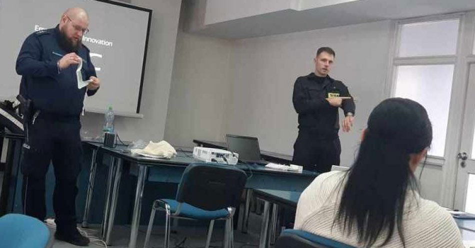 zdjęcie: Ratowanie życia ludzkiego jest priorytetem / fot. KPP w Zgierzu