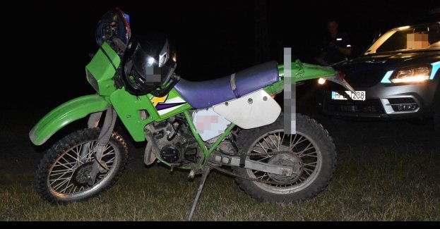 12 letni pasażer motocykla trafił do szpitala po tym jak w jednoślad uderzył pies