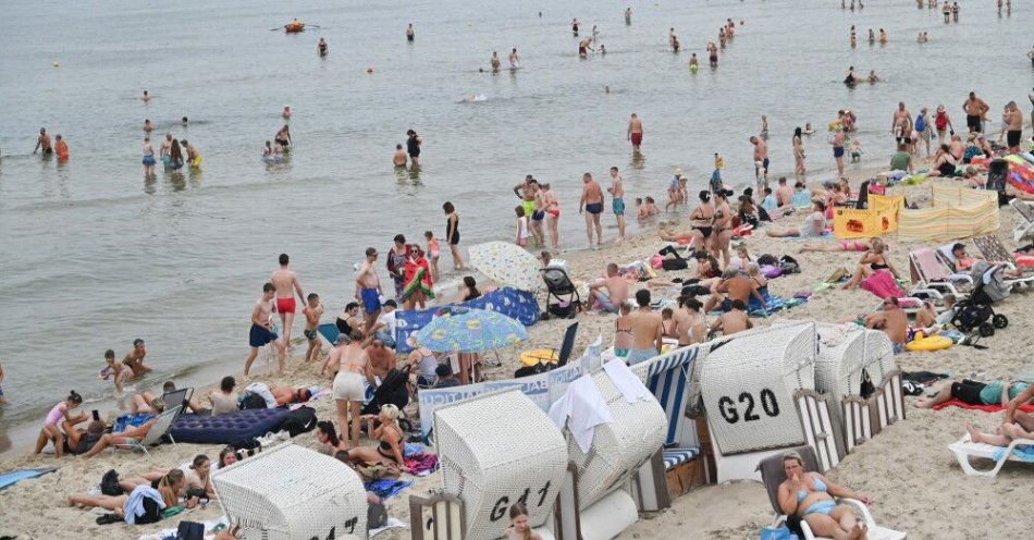 zdjęcie: Polacy planują wydać na wakacje średnio 1761 zł; to 2 proc. więcej niż w ubiegłym roku / fot. PAP