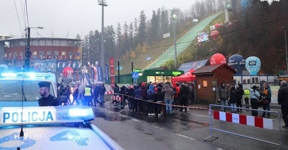 zdjęcie: Wisła 2025 Puchar Świata w skokach Zmiany w organizacji ruchu / fot. KPP w Cieszynie