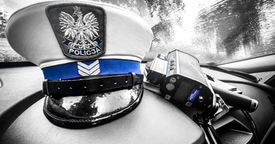 zdjęcie: Nastolatek próbuje driftować, ojciec się przygląda. Sprawa trafi do sądu / fot. KMP Gorzów Wielkopolski