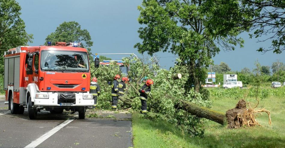 zdjęcie: W czwartek 341 interwencji związanych z pogodą / fot. PAP