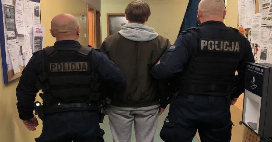 zdjęcie: Gdynia-15-letni mieszkaniec Gdyni uciekał przed policją, bo nie miał prawa jazdy. / fot. KMP w Gdyni