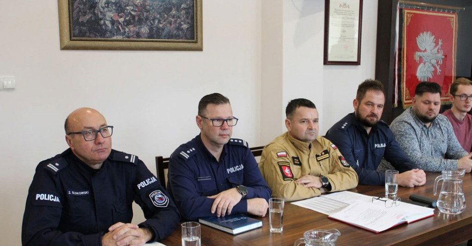 zdjęcie: Służby gotowe na sezon zimowy 2025/2026 w powiecie Golub Dobrzyń / fot. KPP w Golubiu-Dobrzyniu