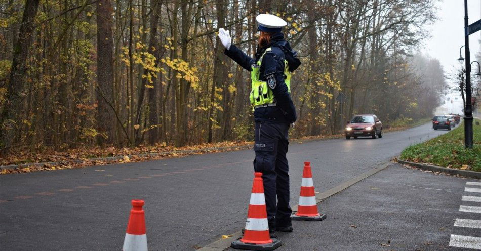 zdjęcie: ,Wszystkich Świętych - ostrzeżenia i zmiany w organizacji ruchu / fot. KPP Augustów