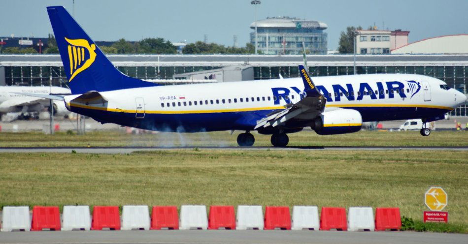 zdjęcie: Ryanair w sezonie zimowym z portu Olsztyn Mazury będzie latać do Londynu i Duesseldorfu / v44825609
