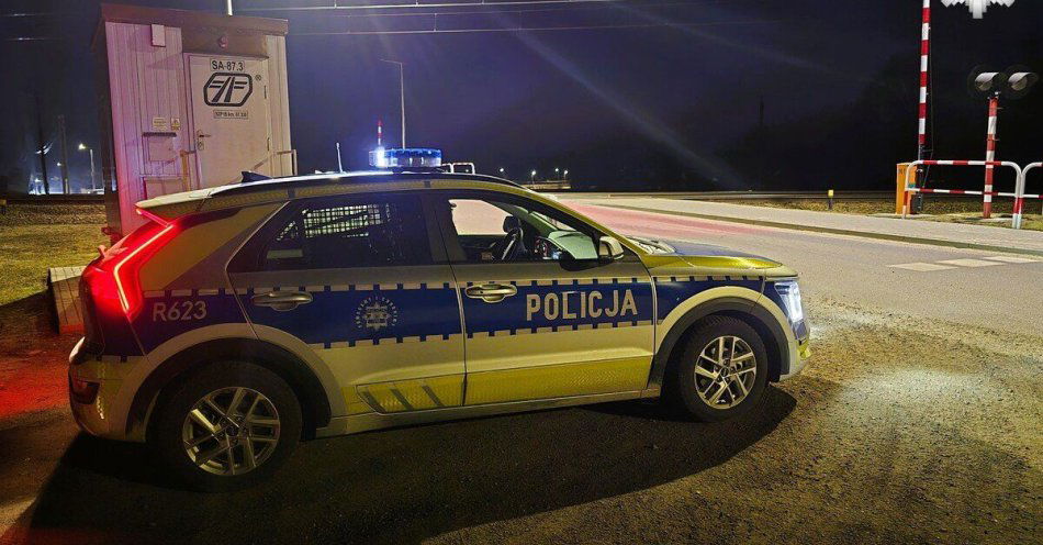zdjęcie: Uderzył w szlabany na przejeździe i odjechał. Został namierzony / fot. KPP w Kłobucku
