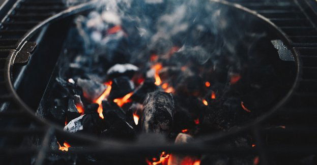 Przed nami majówka. Przypominamy zasady bezpiecznego grillowania