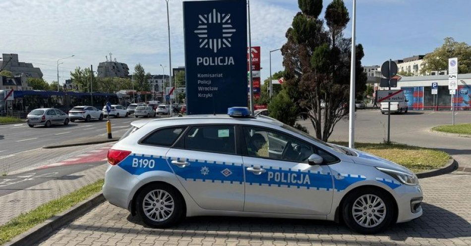 zdjęcie: Reakcja godna munduru - interwencja policjanta po godzinach pracy / fot. KMP w Wrocławiu