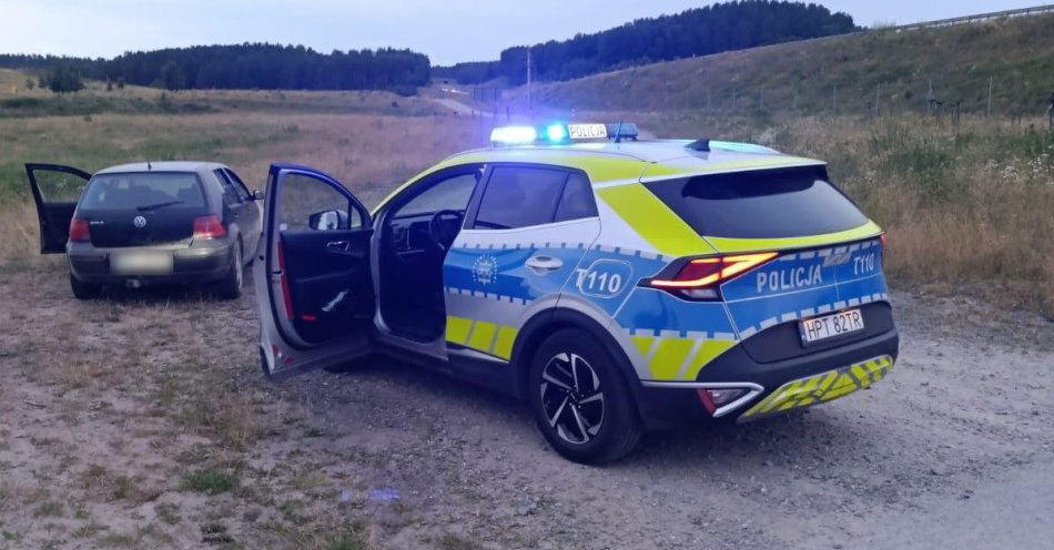 zdjęcie: Pościg za nietrzeźwym kierowcą w gminie Stawiguda / fot. KMP w Olsztynie
