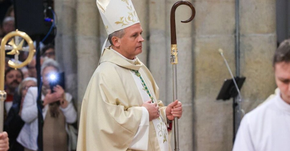 zdjęcie: Bp Zbigniew Wołkowicz administratorem archidiecezji łódzkiej do czasu wyboru nowego metropolity / Łódź 19.10.2024. Ks. kan. Zbigniew Wołkowicz przyjął święcenia biskupie w katedrze św. Stanisława Kostki w Łodzi, 19 bm. (aldg) PAP/Marian Zubrzycki