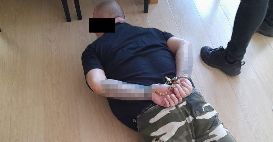 zdjęcie: Perfidny oszust aresztowany. Wyłudził od pokrzywdzonych ponad milion złotych / fot. KWP w Bydgoszczy
