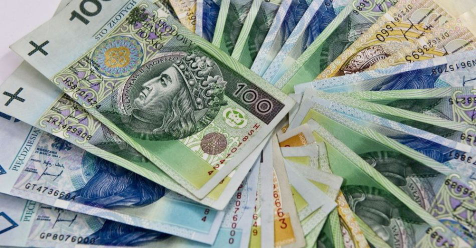 zdjęcie: Oszuści pod przykrywką działalności charytatywnej wyłudzili niemal 15 mln zł / fot. PAP