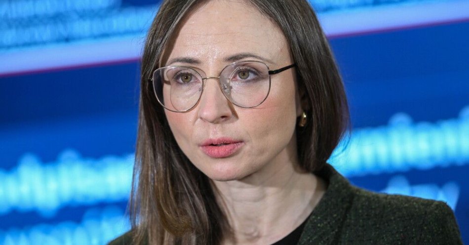 zdjęcie: Dziemianowicz-Bąk: w przyszłym tygodniu ruszą konsultacje projektu likwidującego bezpłatne staże / Warszawa, 06.03.2026. Minister rodziny, pracy i polityki społecznej Agnieszka Dziemianowicz-Bąk na podpisaniu, 6 bm. siedzibie MON w Warszawie porozumienia pomiędzy MON i MRPiSP w sprawie współpracy realizowanej przez Ochotnicze Hufce Pracy. (amb) PAP/Marcin Obara