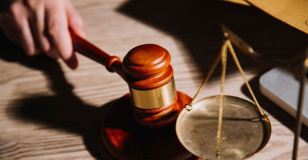 Rozpoczął się proces 18-latka oskarżonego o usiłowanie zabójstwa nastolatki