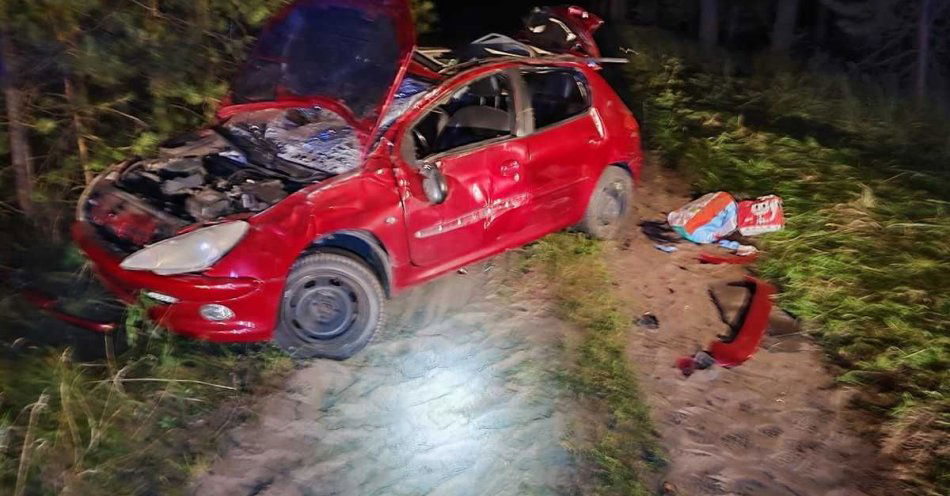 zdjęcie: Nie zatrzymał się do kontroli i spowodował wypadek / fot. KPP w Świeciu