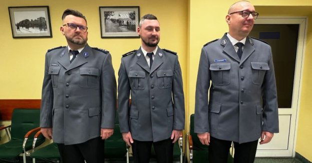 Wręczenie rozkazów personalnych w związku ze zmianami kadrowymi w garnizonie gdyńskim