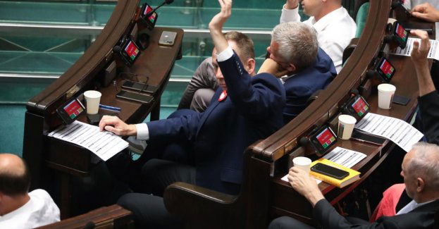 Sejm przyjął uchwałę ws. obcej ingerencji w proces wyborczy w Polsce