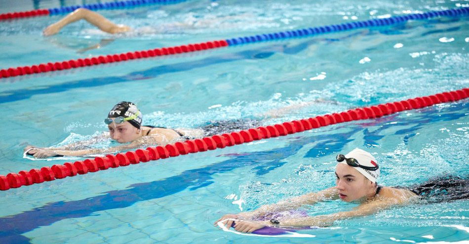 zdjęcie: Ostatnie szlify przed ME w Lublinie. Pływacka reprezentacja Polski trenuje w Poznaniu / fot. Rafał Oleksiewicz