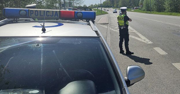 Ponad 100 wykroczeń drogowych w długą majówkę