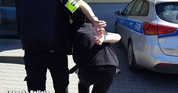 Starszemu małżeństwu skradziono sprzęt medyczny. Policjanci zatrzymali podejrzanych i odzyskali utracone przedmioty