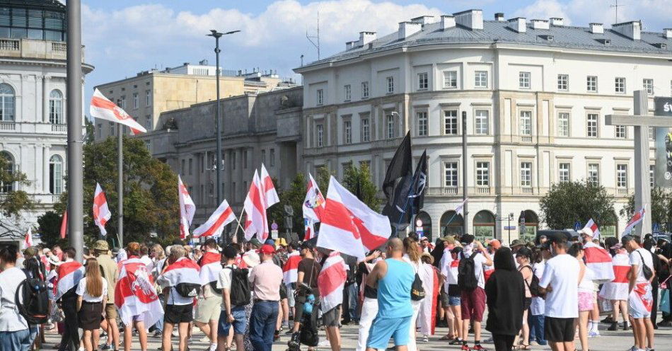 zdjęcie: Marsz Wolności w Warszawie w 5. rocznicę sfałszowanych wyborów na Białorusi / fot. PAP