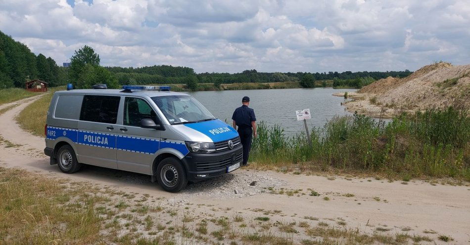 zdjęcie: Apelujemy o rozsądek podczas wypoczynku nad wodą / fot. KPP w Wieruszowie