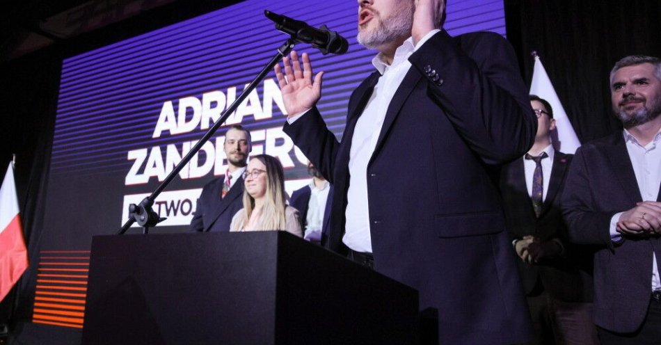 zdjęcie: Wyborcy to nie puchar przechodni, którego jeden polityk może oddać drugiemu / fot. PAP