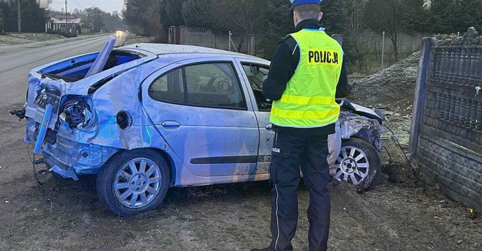 zdjęcie: Groźny wypadek w Łuczynowie. Kierowca w szpitalu / fot. KPP w Kozienicach