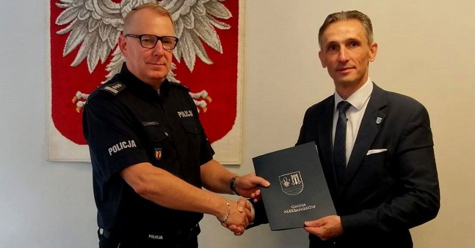 zdjęcie: Komisariat Policji w Sulejowie będzie miał nowy radiowóz / fot. KMP w Piotrkowie Trybunalskim