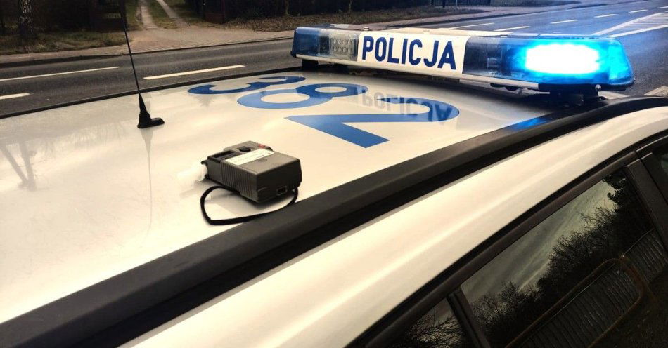 zdjęcie: Pijany z dożywotnim zakazem odjechał po kolizji w Drzewicy / fot. KPP w Opocznie