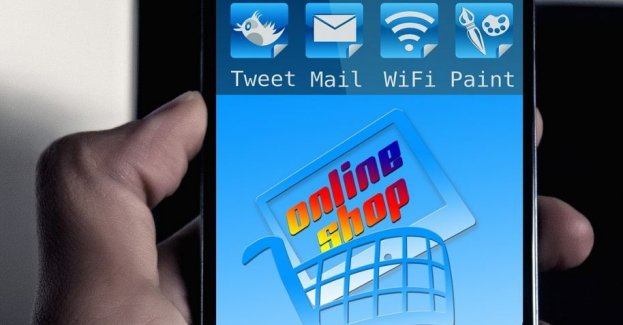 Podszywali się pod inne osoby i na ich nazwiska zamawiali telefony