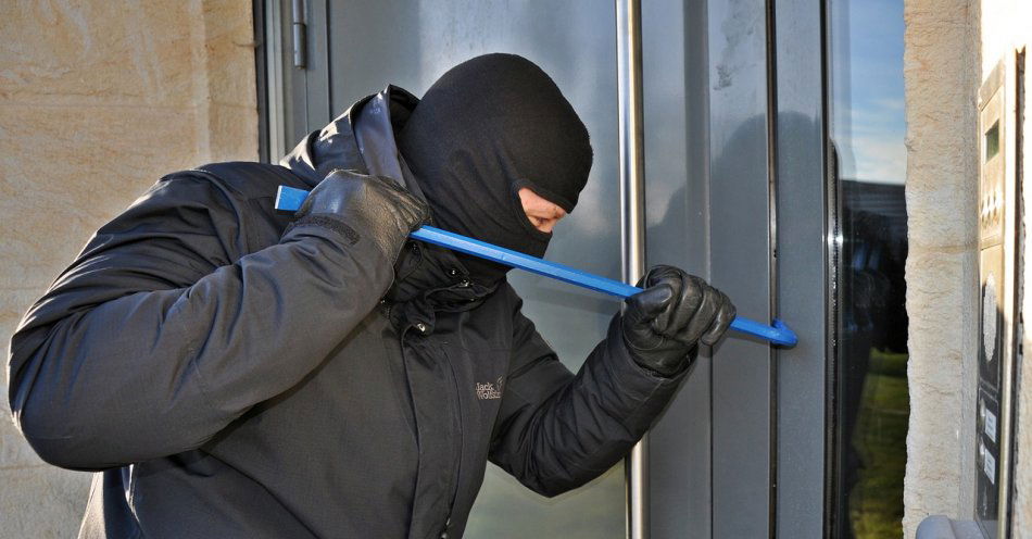 zdjęcie: Przyjaciele upozorowali napad na jubilera, by zabrać pana młodego na wieczór kawalerski / pixabay/3718381