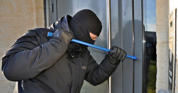 Przyjaciele upozorowali napad na jubilera, by zabrać pana młodego na wieczór kawalerski