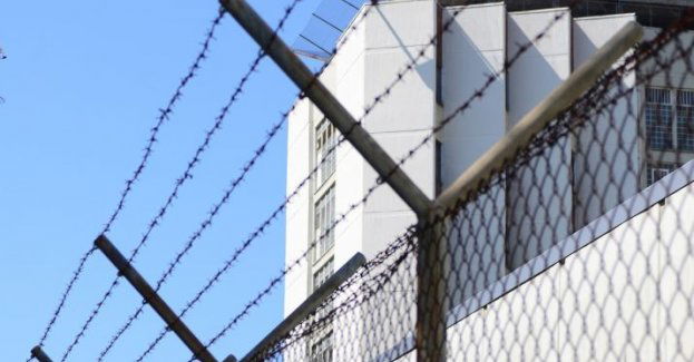 Areszt za usiłowanie rozboju i kradzież szczególnie zuchwałą