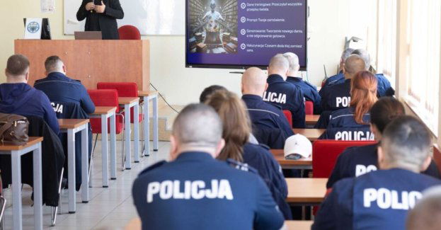 Policja w Przemyślu o szansach i zagrożeniach sztucznej inteligencji