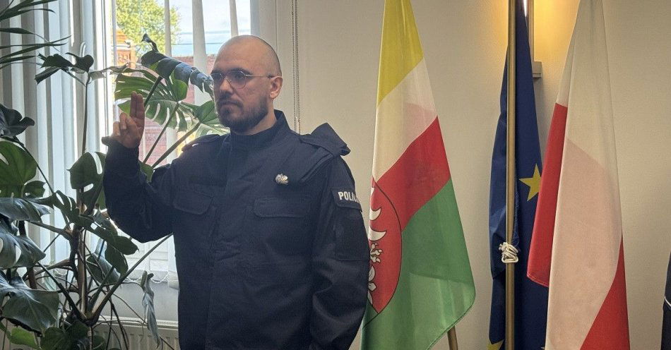 zdjęcie: Nowy policjant złożył ślubowanie w Żaganiu / fot. KPP Żagań