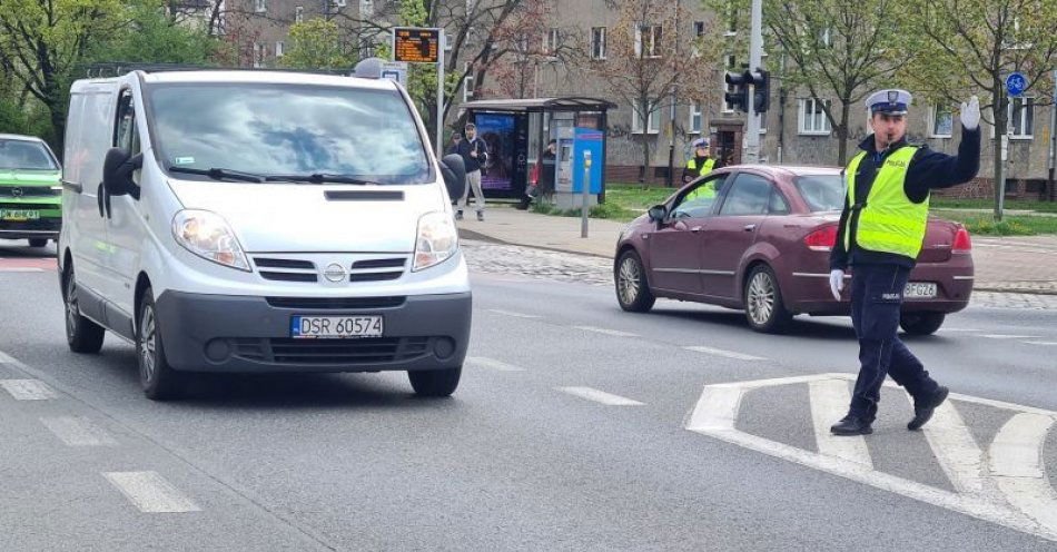 zdjęcie: Wałbrzyski policjant wysoko w wojewódzkim konkursie ruchu drogowego. Do podium zabrakło niewiele / fot. KMP w Wałbrzychu