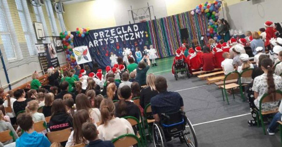 zdjęcie: Przegląd artystyczny w SP18 / fot. UM Grudziądz