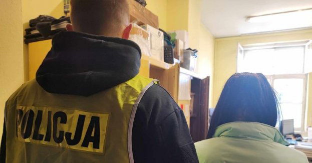 Zatrzymana nietrzeźwa kierująca z narkotykami
