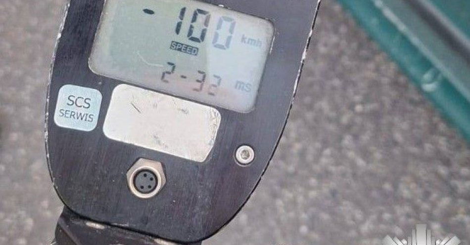 zdjęcie: Jechał za szybko i bez uprawnień / fot. KMP w Radomiu