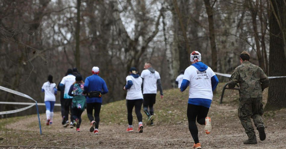 zdjęcie: Sportowa rywalizacja integruje społeczności lokalne wokół bohaterów walk o wolną Polskę / fot. PAP