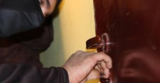 Uwaga – włamywacze! zabezpiecz swój dom lub mieszkanie