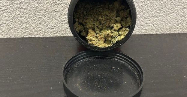 Mefedron i ponad 30 g marihuany znaleziono w aucie