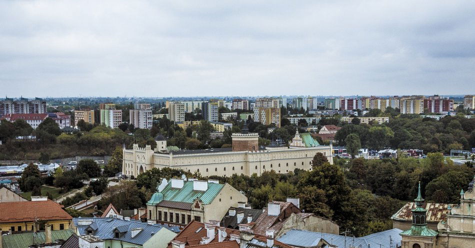 zdjęcie: Ponad sto osób uczestniczyło w pikiecie przed siedzibą TVP3 Lublin / pixabay/994219