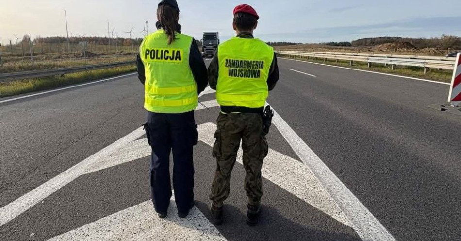 zdjęcie: Wzmożone kontrole na granicy przez policję z całej Polski / fot. KPP w Policach