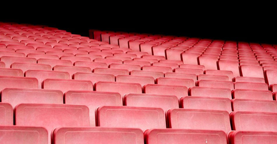 zdjęcie: Kropki, przecinki, papierosy... - czyli Szymborska w Teatrze Starym / pexels/391535