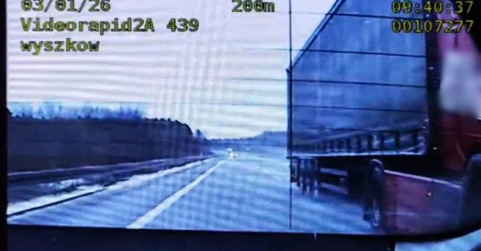 zdjęcie: Wyszków: kontrole ciężarówek na S8 po wyścigach słoni / fot. KPP w Wyszkowie